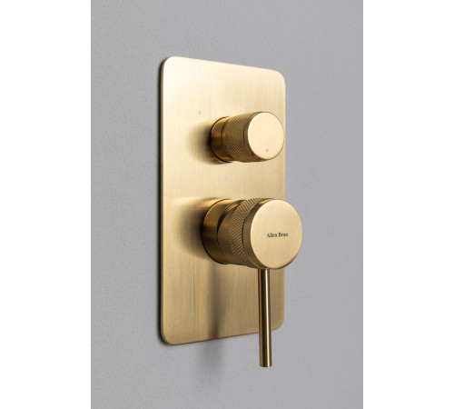 Смеситель для ванны Allen Brau Priority 5.31A11-GB (с внутренней частью, 3 выхода) золото