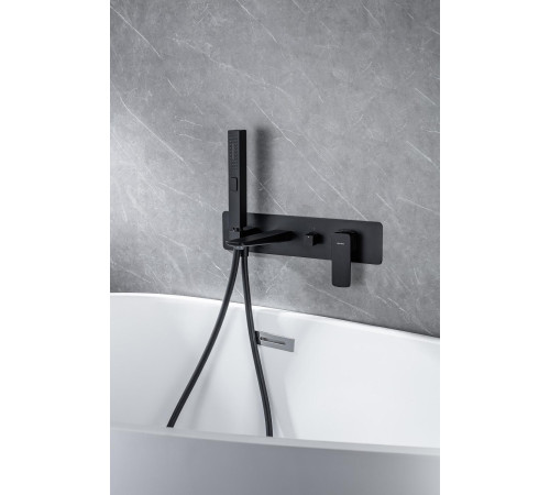 Смеситель для ванны с душем Allen Brau Infinity 5.21007-31 (с внутренней частью) черный матовый