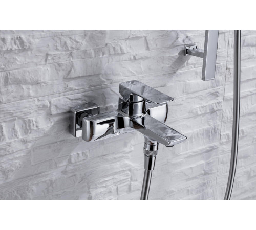 Смеситель для ванны с душем Allen Brau Infinity 5.21006-00 хром